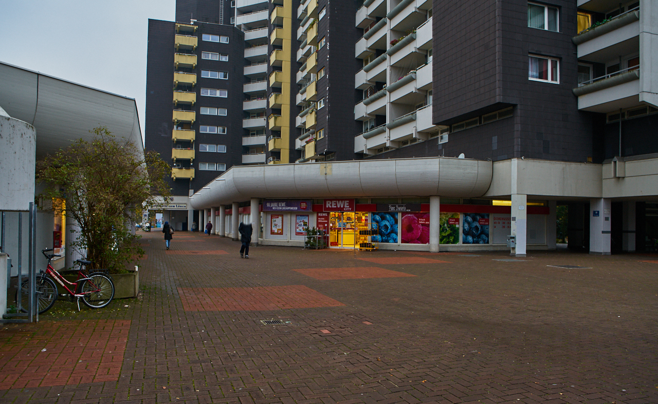 REWE Verkaufsladen im Marx-Zenrtum kurz vor der Schließung REWE Verkaufsladen im Marx-Zenrtum kurz vor der Schließung