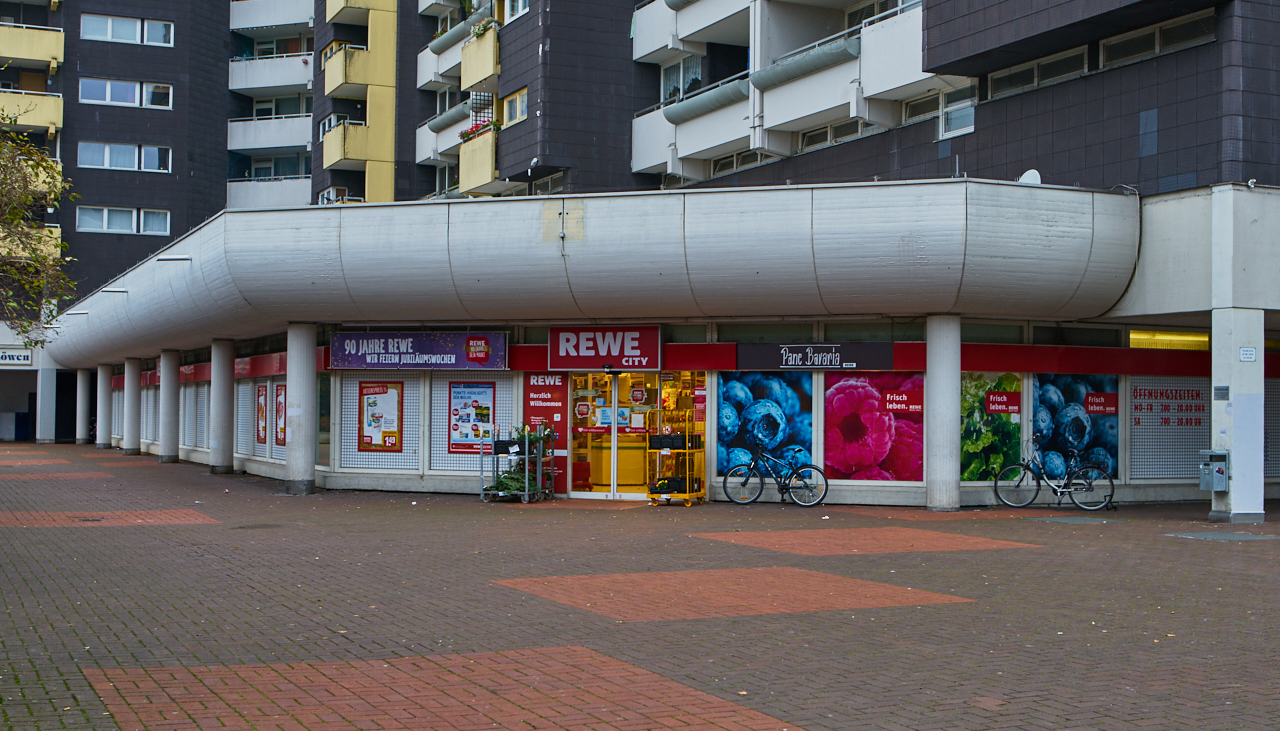 REWE Verkaufsladen im Marx-Zenrtum kurz vor der Schließung REWE Verkaufsladen im Marx-Zenrtum kurz vor der Schließung