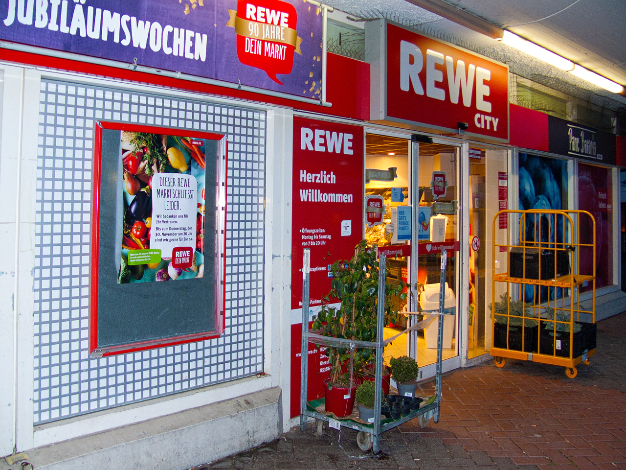 #REWE, #EDEKA, #SANIERUNG, #MARX-ZENTRUM, #PESCHELANGER #REWE, #EDEKA, #SANIERUNG, #MARX-ZENTRUM, #PESCHELANGER