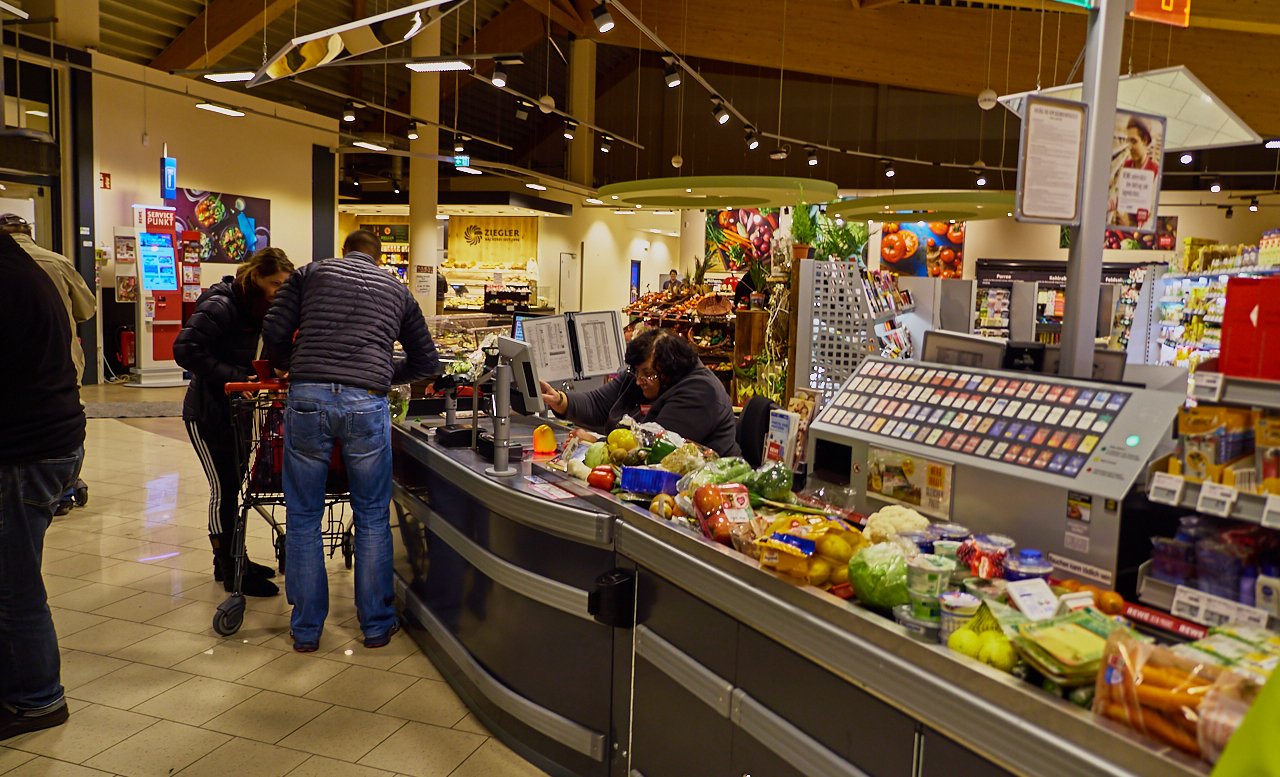 Miss Payback mit neuem Arbeitsplatz 23.12.2017 Miss Payback mit neuem Arbeitsplatz 23.12.2017