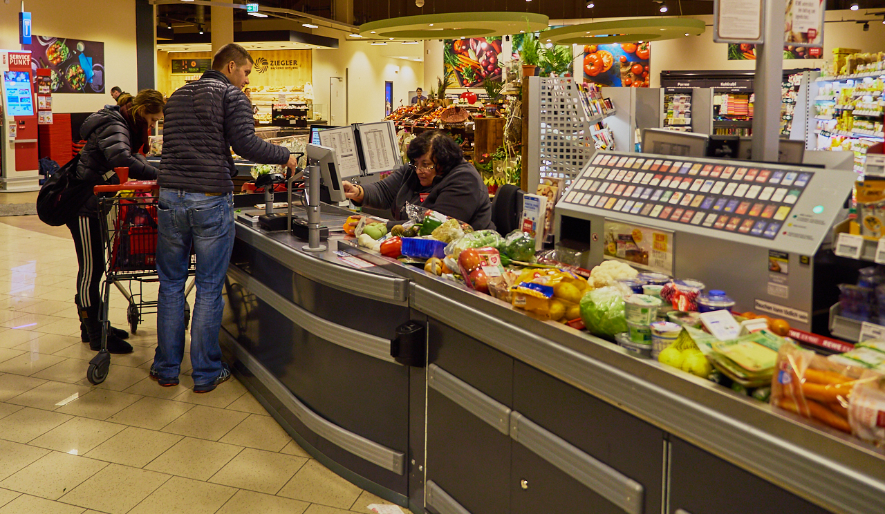 Miss Payback mit neuem Arbeitsplatz 23.12.2017 Miss Payback mit neuem Arbeitsplatz 23.12.2017