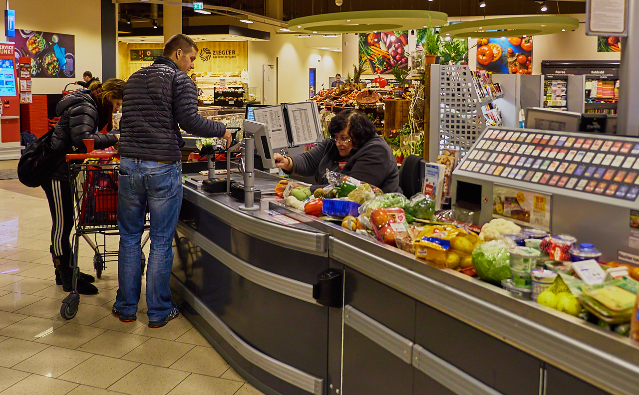 Miss Payback mit neuem Arbeitsplatz 23.12.2017 Miss Payback mit neuem Arbeitsplatz 23.12.2017