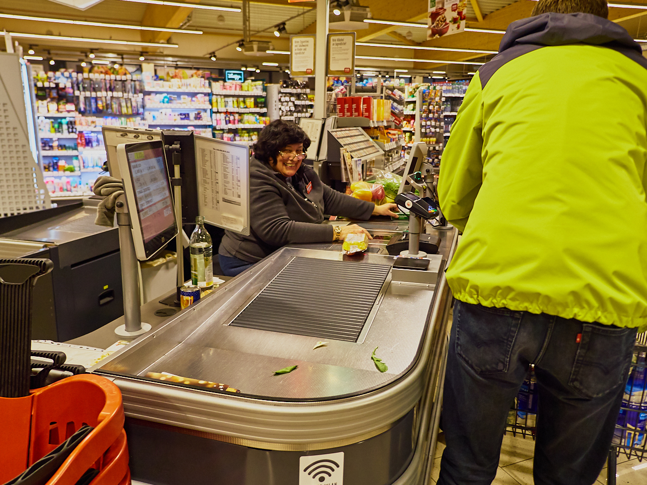 Miss Payback mit neuem Arbeitsplatz 23.12.2017 Miss Payback mit neuem Arbeitsplatz 23.12.2017