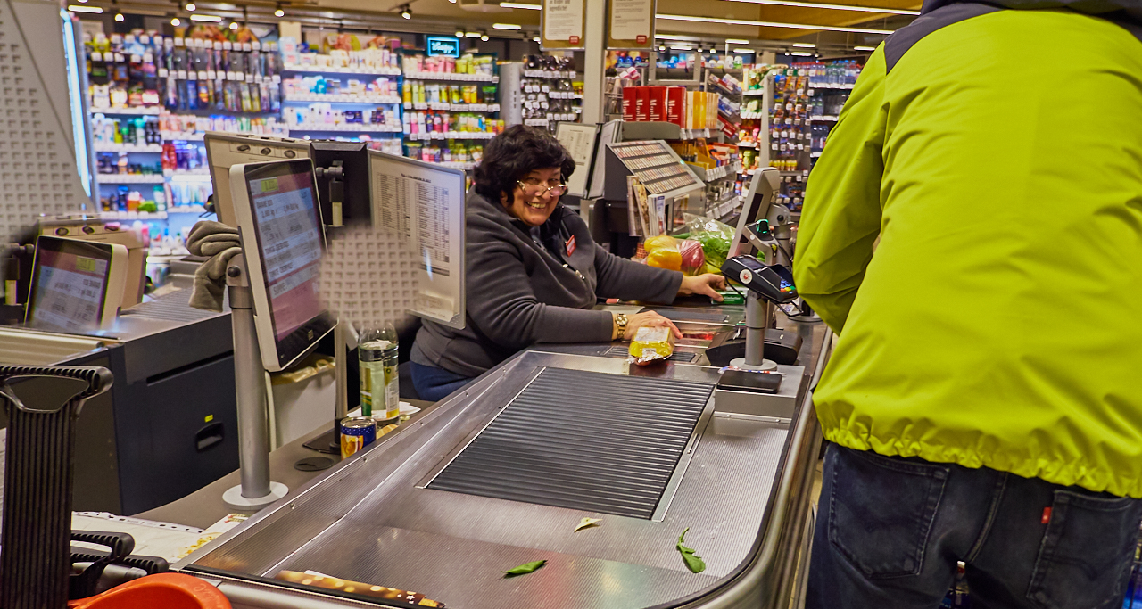 Miss Payback mit neuem Arbeitsplatz 23.12.2017 Miss Payback mit neuem Arbeitsplatz 23.12.2017