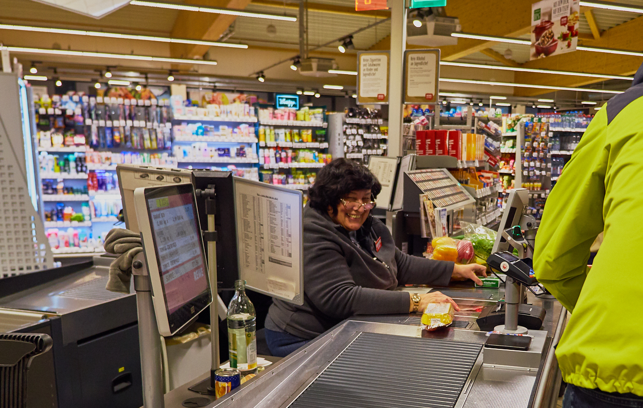 Miss Payback mit neuem Arbeitsplatz 23.12.2017 Miss Payback mit neuem Arbeitsplatz 23.12.2017