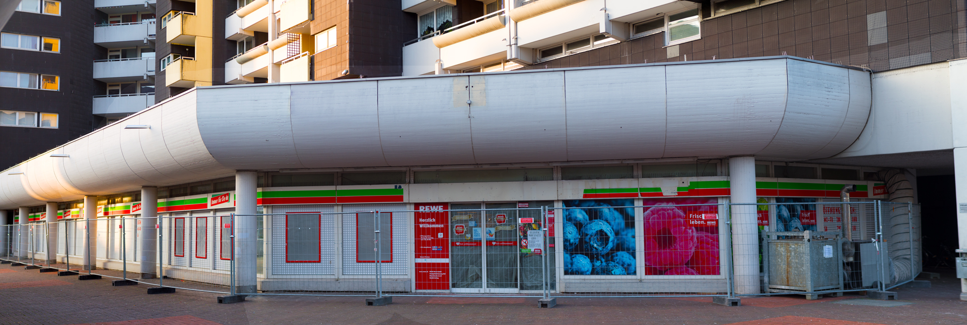 EDEKA, REWE, Sanierung, Marx-Zentrum EDEKA, REWE, Sanierung, Marx-Zentrum