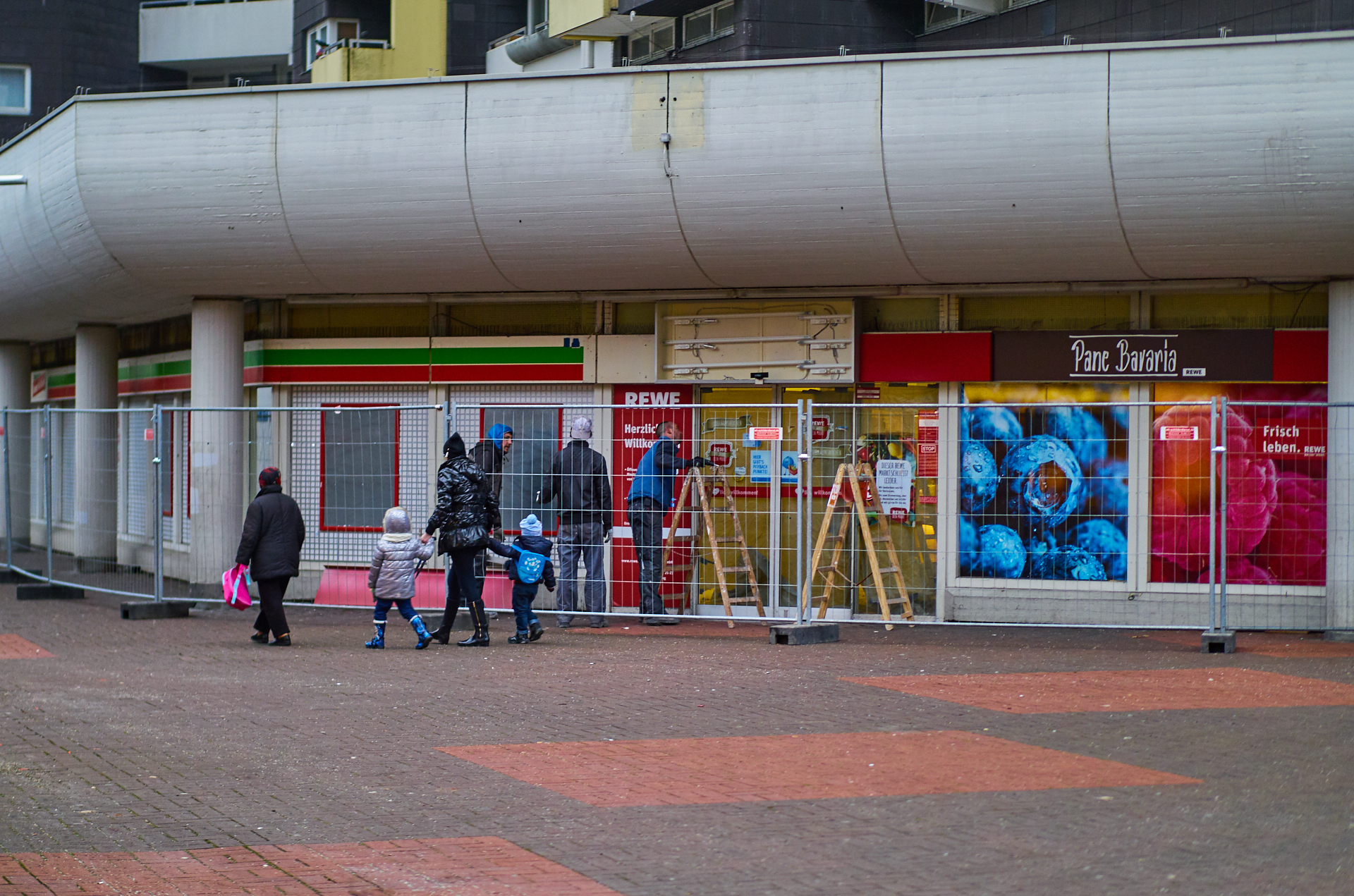 EDEKA, REWE, Sanierung, Marx-Zentrum EDEKA, REWE, Sanierung, Marx-Zentrum