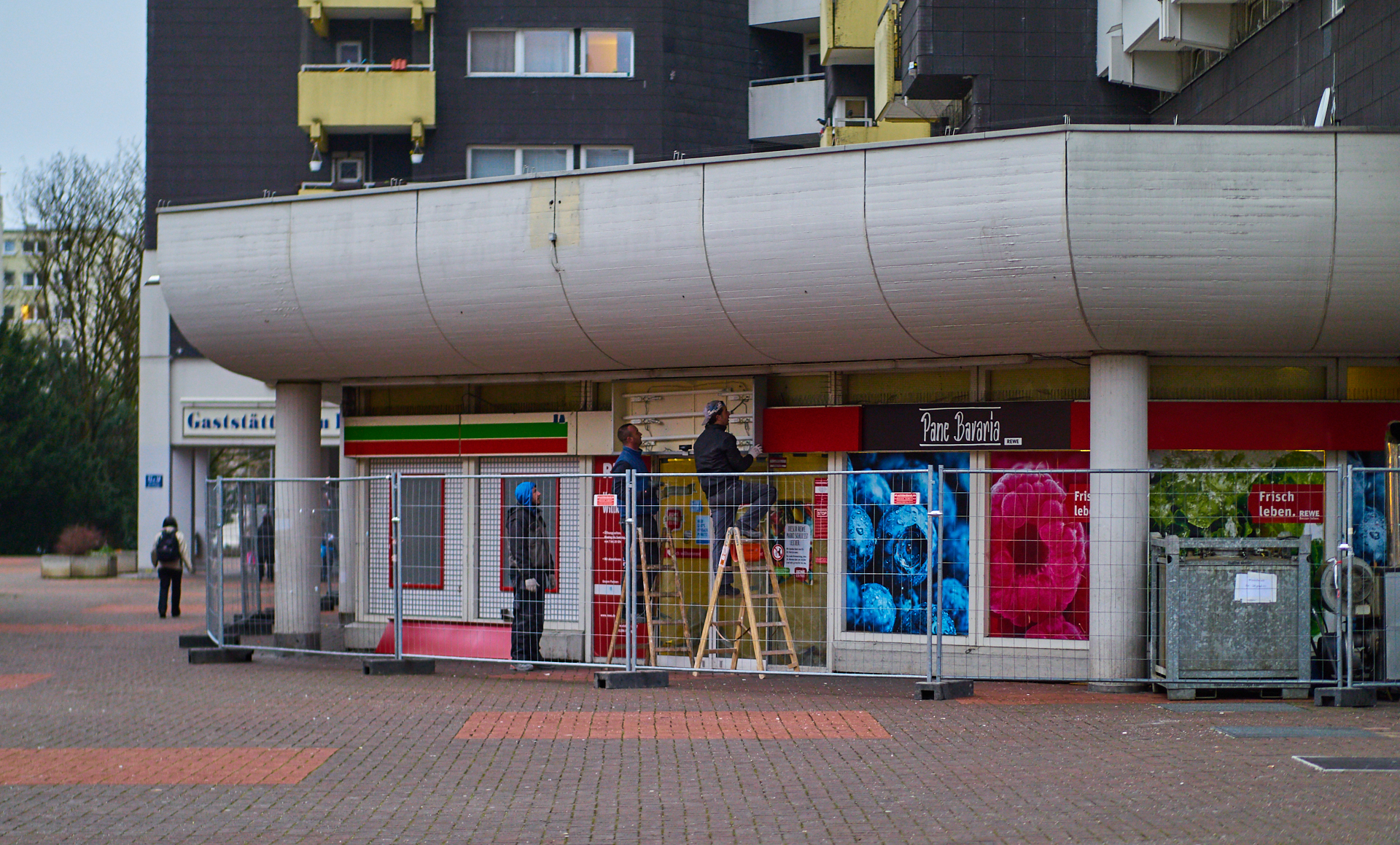 EDEKA, REWE, Sanierung, Marx-Zentrum EDEKA, REWE, Sanierung, Marx-Zentrum