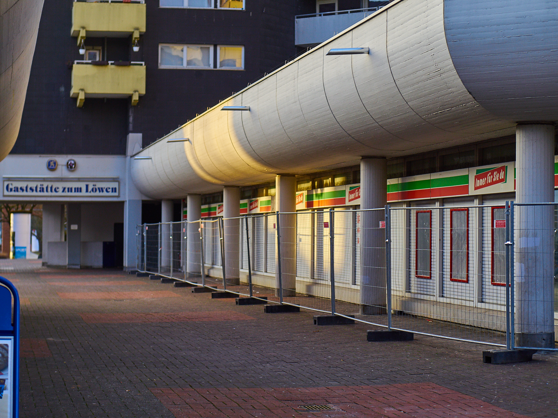 EDEKA, REWE, Sanierung, Marx-Zentrum EDEKA, REWE, Sanierung, Marx-Zentrum