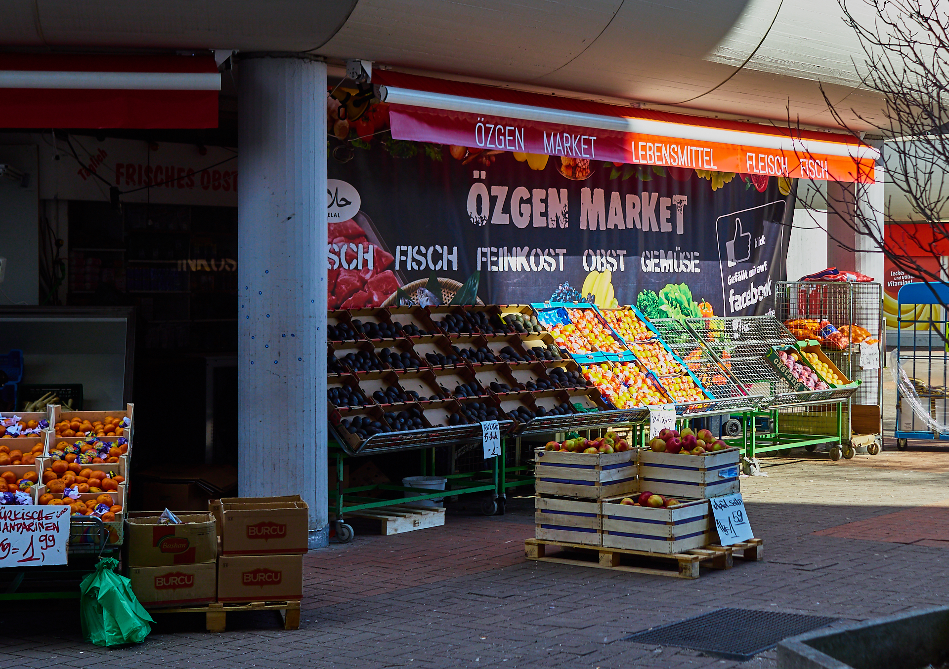Weitere Sanierungen im Marx-Zentrum Weitere Sanierungen im Marx-Zentrum
