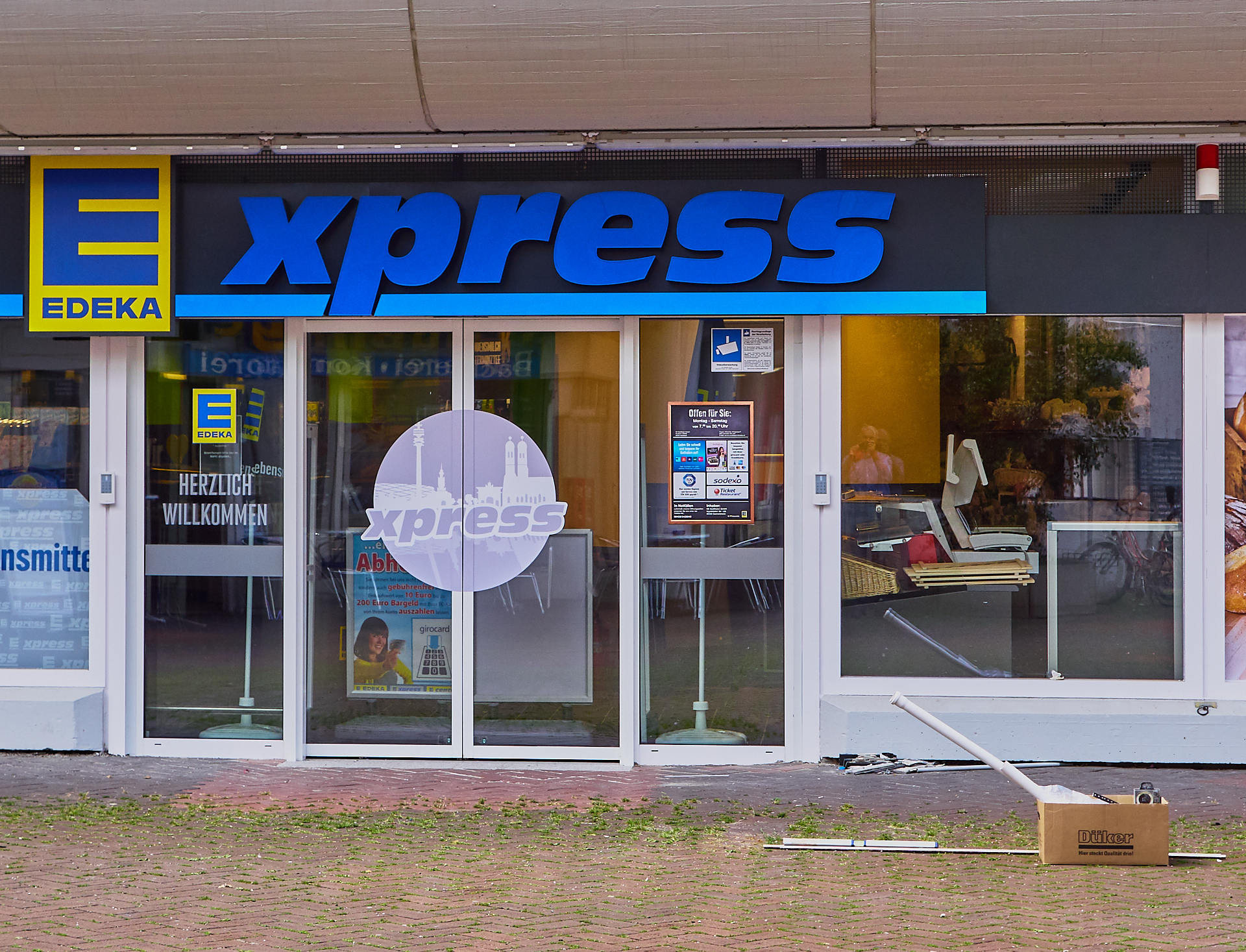 Marx-Zentrum, Peschelanger, EDEKA Sanierung, EDEKA express, Einkaufscenter Marx-Zentrum, Peschelanger, EDEKA Sanierung, EDEKA express, Einkaufscenter