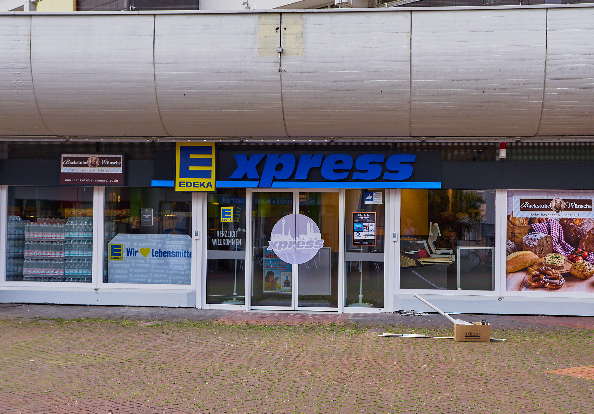 Marx-Zentrum, Peschelanger, EDEKA Sanierung, EDEKA express, Einkaufscenter Marx-Zentrum, Peschelanger, EDEKA Sanierung, EDEKA express, Einkaufscenter